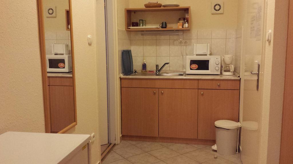 Part Cafe Residence Dunakeszi Quarto foto