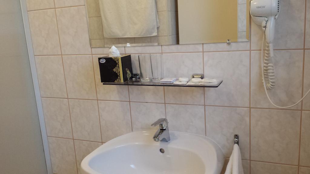 Part Cafe Residence Dunakeszi Quarto foto